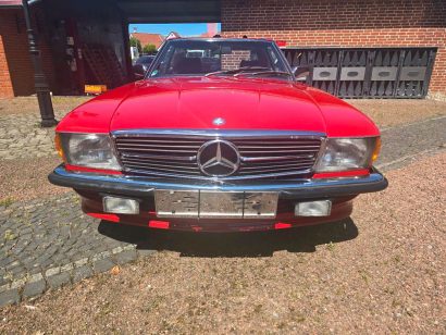 Schlossgarage Dumpe Südkirchen - Mercedes Benz 300 SL R107 Cabrio