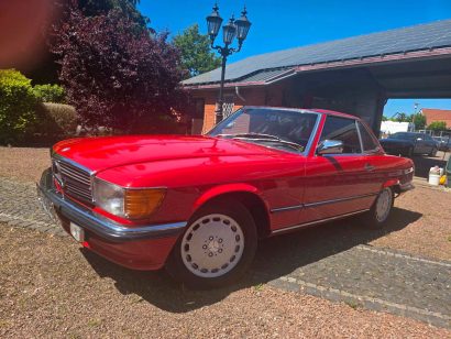 Schlossgarage Dumpe Südkirchen - Mercedes Benz 300 SL R107 Cabrio