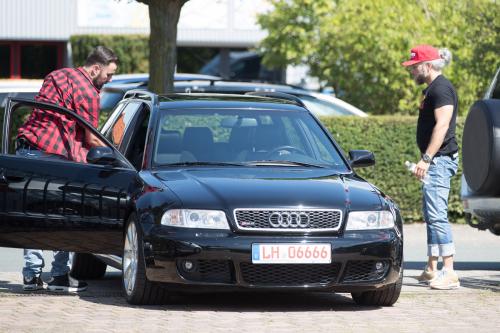 Sidney Hoffmann bei der Schlossgarage in Südkirchen