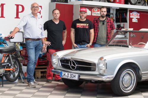 Sidney Hoffmann bei der Schlossgarage in Südkirchen