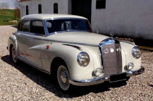 Mercedes-Benz 300 Adenauer W186