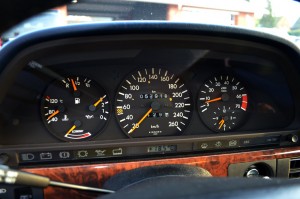 Mercedes-Benz 560 SEC C126