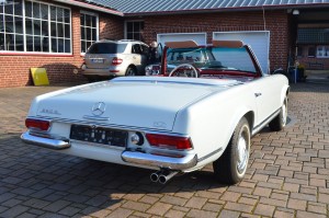 Mercedes-Benz 230 SL Pagode W113
