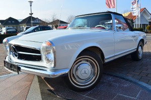 Mercedes-Benz 230 SL Pagode W113